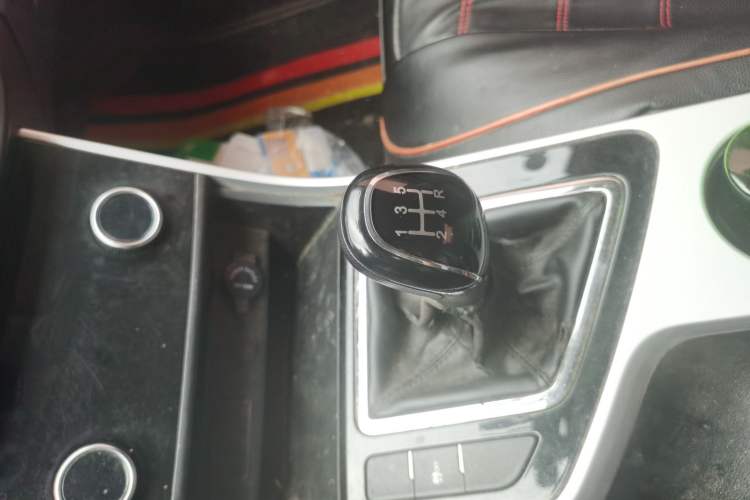 Used Chery Arrizo 5 2019 1.5L Manual New Youth Edition China VI Standard Gear Lever