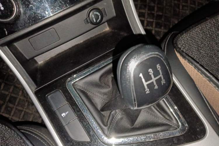 Used Chery Arrizo 5 2019 Facelifted PRO 1.5L Manual Youth Edition China VI Standard Gear Lever
