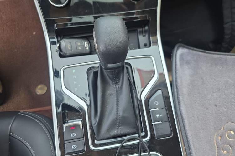 Used Chery Arrizo 5 2019 1.5L CVT New Freedom Edition China VI Standard Gear Lever