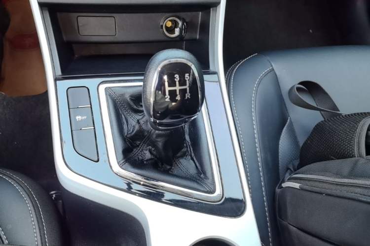 Used Chery Arrizo 5 2019 Facelifted PRO 1.5L Manual Youth Edition China VI Standard Gear Lever