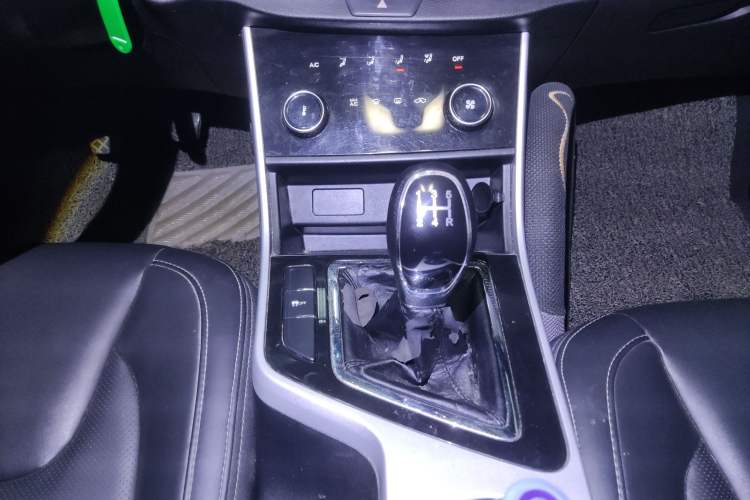 Used Chery Arrizo 5 2019 Facelifted PRO 1.5L Manual Youth Edition China VI Standard Gear Lever