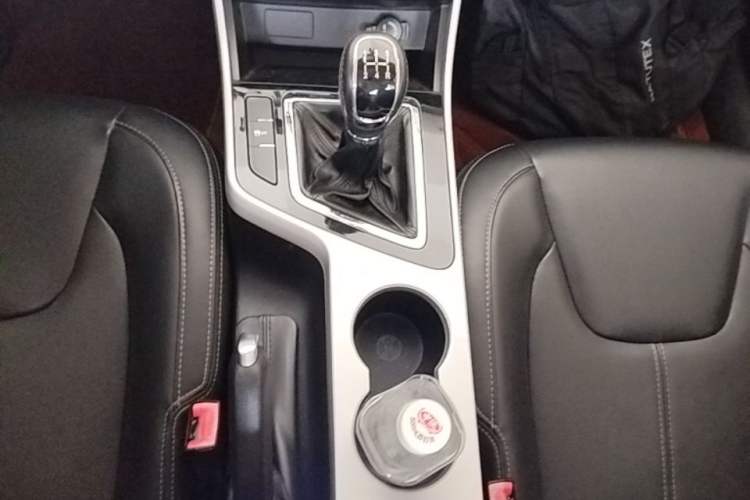Used Chery Arrizo 5 2019 Facelifted PRO 1.5L Manual Youth Edition China VI Standard Gear Lever