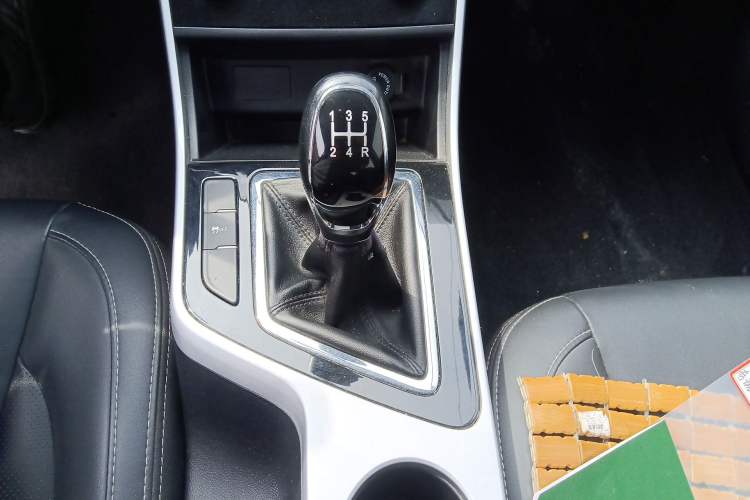 Used Chery Arrizo 5 2019 PRO 1.5L Manual Value Edition China VI Standard Gear Lever