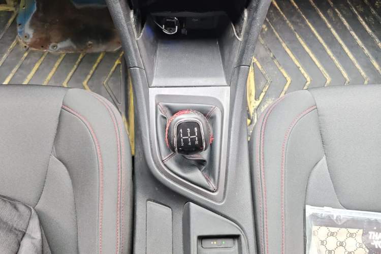 Used Chery Arrizo 5 2019 PRO 1.5L Manual Value Edition China VI Standard Gear Lever