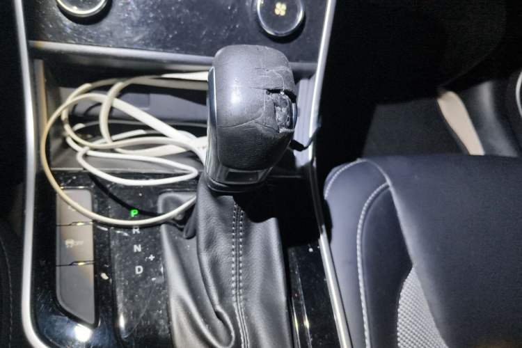 Used Chery Arrizo 5  Gear Lever