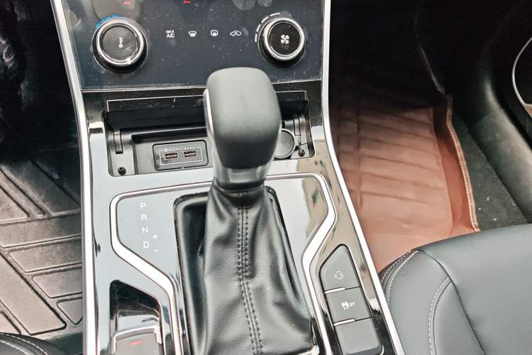 Used Chery Arrizo 5 2019 Revised PRO 1.5L CVT Youth Edition China VI Standard Gear Lever