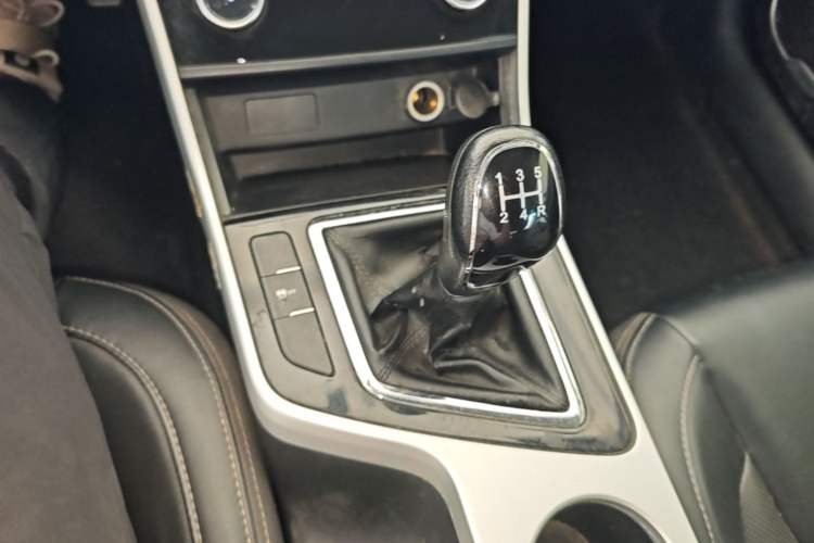 Used Chery Arrizo 5 2019 1.5L Manual New Youth Edition China VI Standard Gear Lever