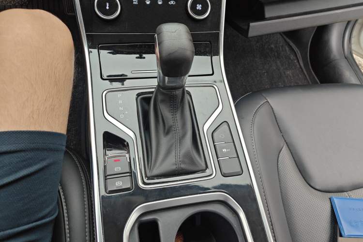 Used Chery Arrizo 5 2019 Revised PRO 1.5L CVT Youth Edition China VI Standard Gear Lever