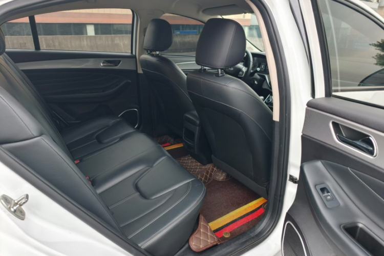 Used Chery Arrizo 5 2019 Facelifted PRO 1.5L Manual Youth Edition China VI Standard Interior 1