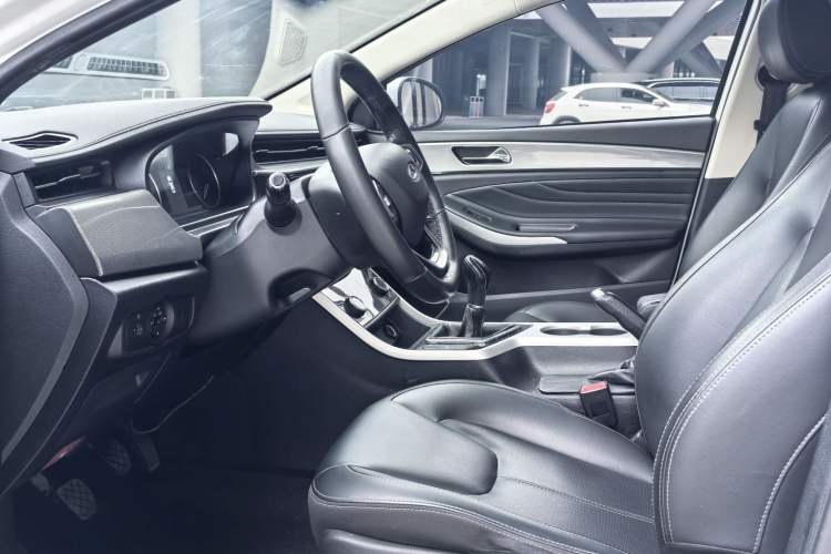 Used Chery Arrizo 5 2019 PRO 1.5L Manual Youth Edition China VI compliant Interior 1