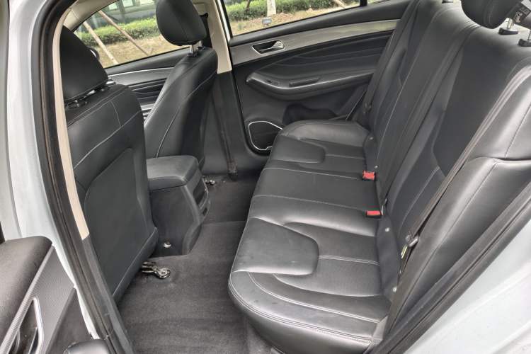 Used Chery Arrizo 5 2019 PRO 1.5L Manual Comfort Edition China VI Interior 2