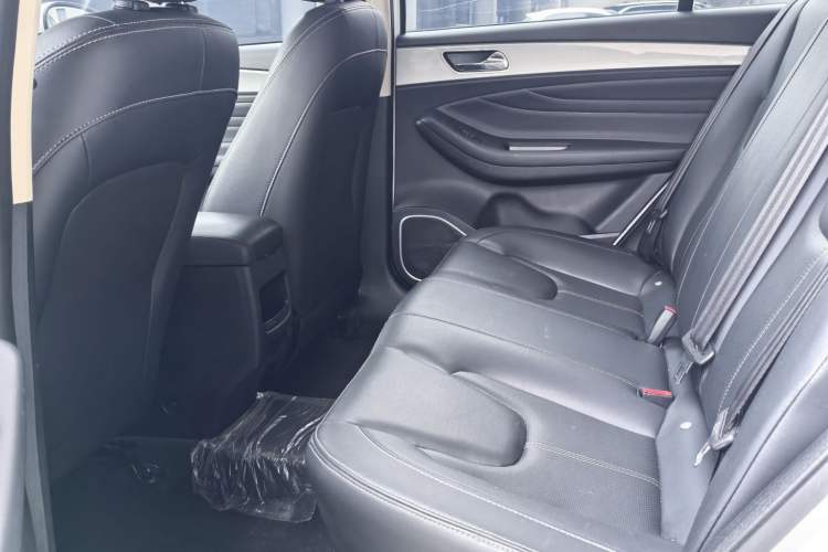Used Chery Arrizo 5 2019 PRO 1.5L Manual Youth Edition China VI compliant Interior 2