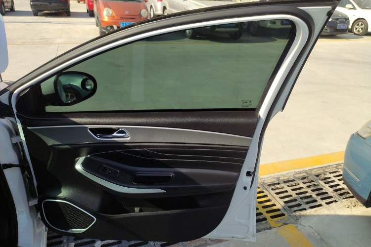 Used Chery Arrizo 5 2019 Revised PRO 1.5L CVT Youth Edition China VI Standard Interior 2