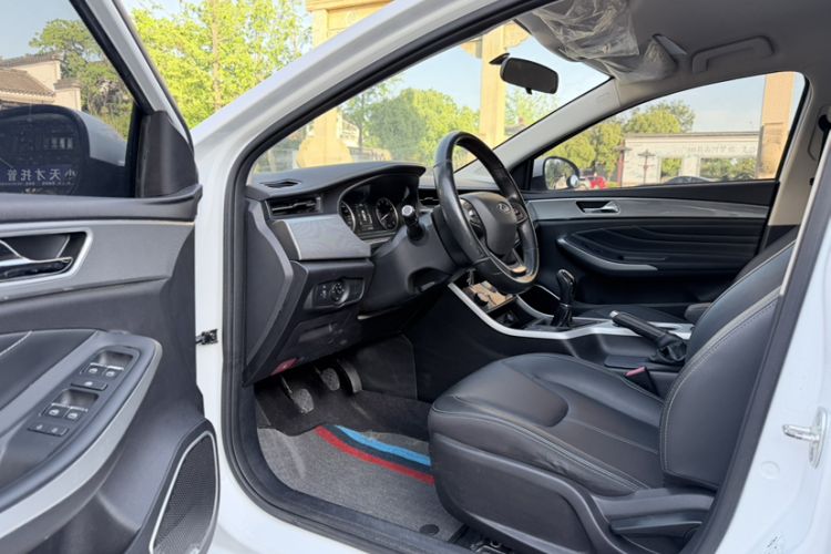 Used Chery Arrizo 5 2019 Facelifted PRO 1.5L Manual Youth Edition China VI Standard Interior 2
