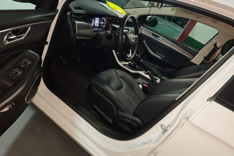 Used Chery Arrizo 5 2019 Facelifted PRO 1.5L Manual Youth Edition China VI Standard Interior 3