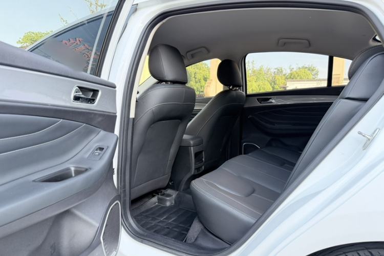 Used Chery Arrizo 5 2019 Facelifted PRO 1.5L Manual Youth Edition China VI Standard Interior 3