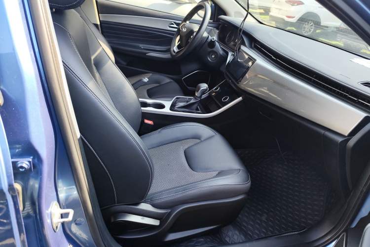 Used Chery Arrizo 5 2019 1.5L CVT Youth Edition China V Standard Interior 4