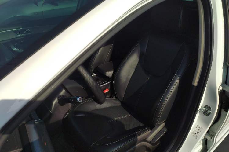 Used Chery Arrizo 5 2019 Revised PRO 1.5L CVT Youth Edition China VI Standard Left Front Seat