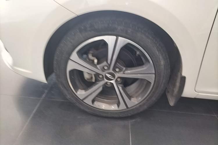 Used Chery Arrizo 5 2019 Revised PRO 1.5L CVT Youth Edition China VI Standard Left Front Wheel Hub