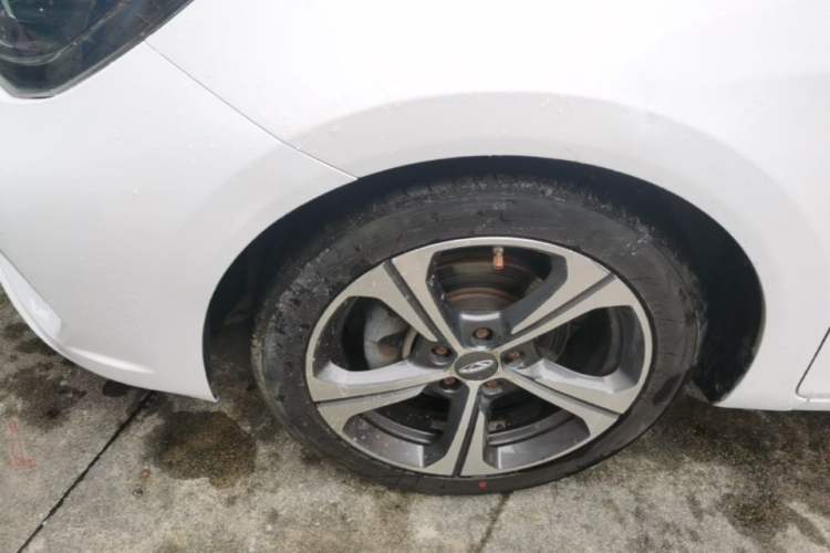 Used Chery Arrizo 5 2019 1.5L Manual New Zizai Edition China VI Left Front Wheel Hub