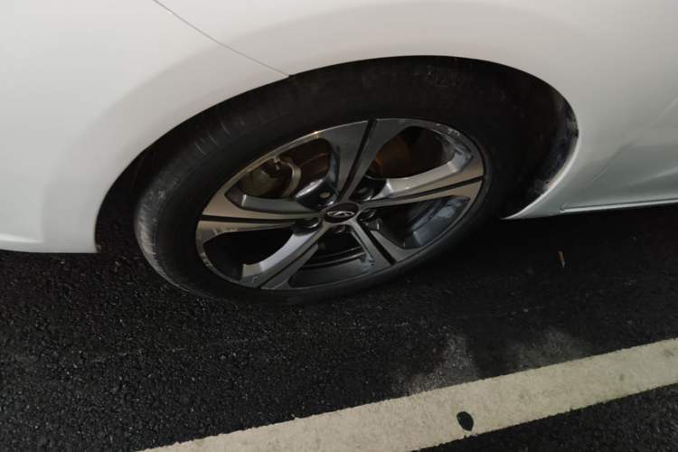 Used Chery Arrizo 5 2019 1.5L Manual New Zizai Edition China VI Left Front Wheel Hub