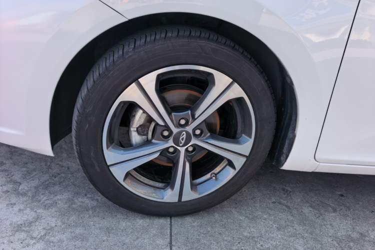 Used Chery Arrizo 5 2019 Revised PRO 1.5L CVT Youth Edition China VI Standard Left Front Wheel Hub