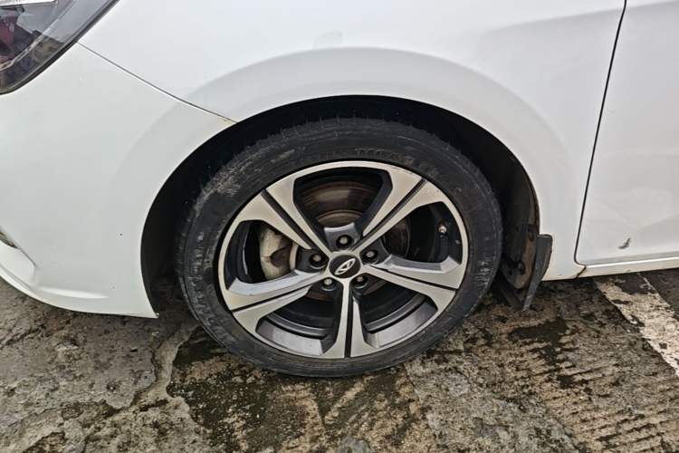 Used Chery Arrizo 5 2019 Facelifted PRO 1.5L Manual Youth Edition China VI Standard Left Front Wheel Hub