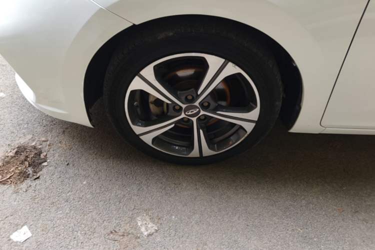 Used Chery Arrizo 5 2019 Revised PRO 1.5L CVT Youth Edition China VI Standard Left Front Wheel Hub