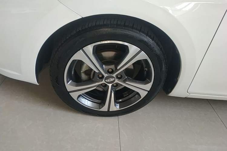 Used Chery Arrizo 5 2019 Revised PRO 1.5L CVT Youth Edition China VI Standard Left Front Wheel Hub