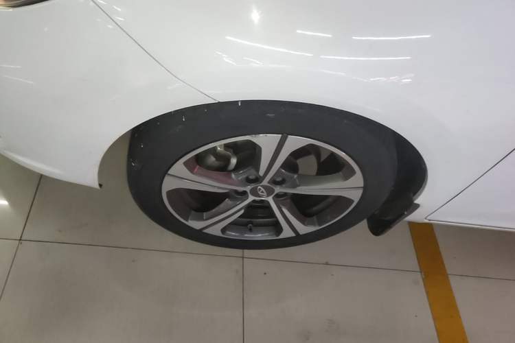 Used Chery Arrizo 5 2019 Facelifted PRO 1.5L Manual Youth Edition China VI Standard Left Front Wheel Hub