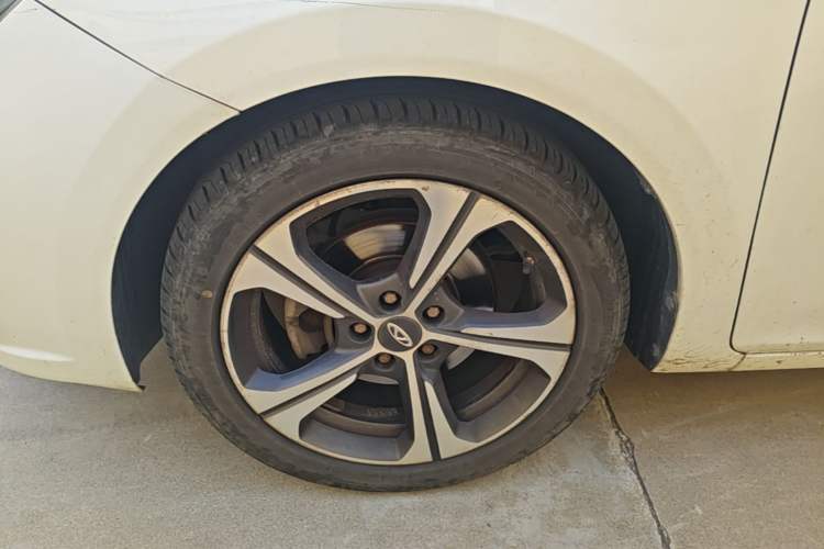 Used Chery Arrizo 5 2019 PRO 1.5L Manual Youth Edition China VI compliant Left Front Wheel Hub