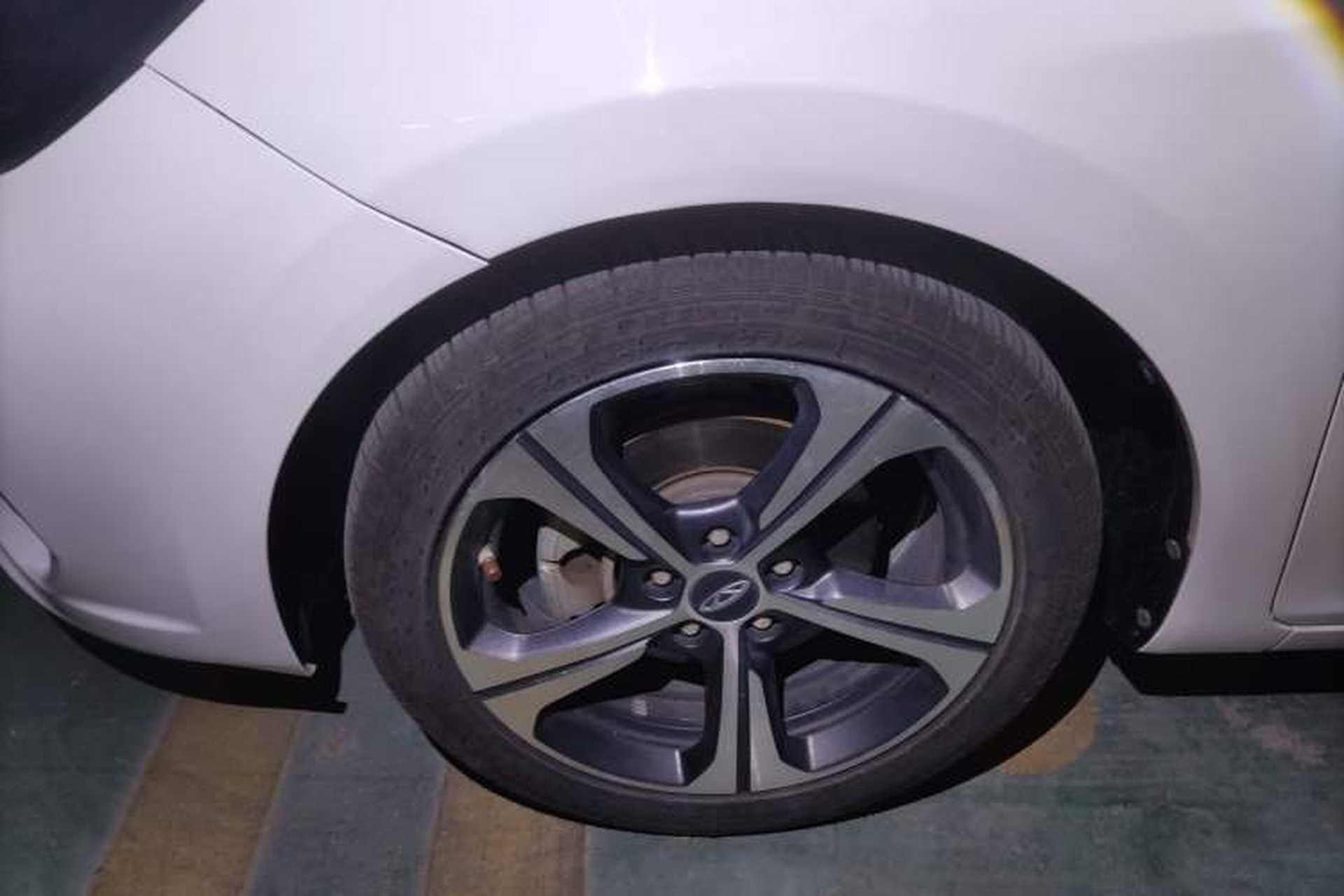 Used Chery Arrizo 5 2019 Facelifted PRO 1.5L Manual Youth Edition China VI Standard Left Front Wheel Hub