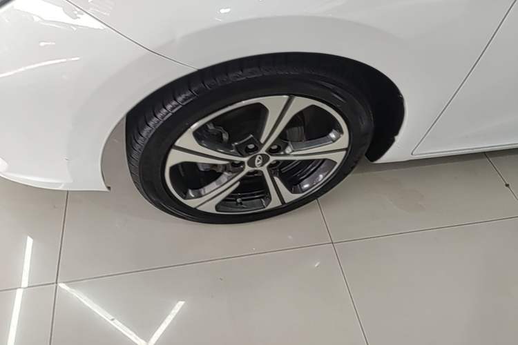 Used Chery Arrizo 5 2019 Facelifted PRO 1.5L Manual Youth Edition China VI Standard Left Front Wheel Hub