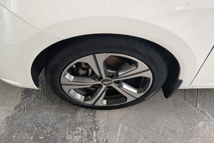 Used Chery Arrizo 5 2019 1.5L Manual New Zizai Edition China V Standard Left Front Wheel Hub