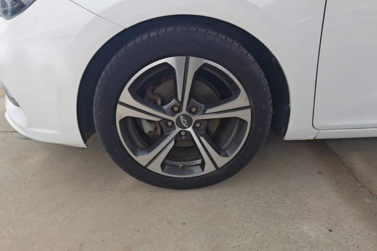 Used Chery Arrizo 5 2019 Revised PRO 1.5L CVT Youth Edition China VI Standard Left Front Wheel Hub