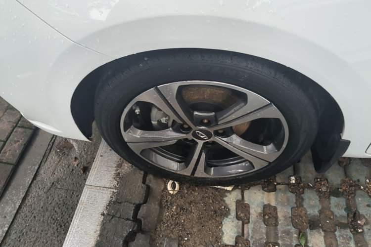 Used Chery Arrizo 5 2019 Revised PRO 1.5L CVT Youth Edition China VI Standard Left Front Wheel Hub