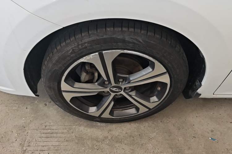 Used Chery Arrizo 5 2019 1.5L Manual New Youth Edition China VI Standard Left Front Wheel Hub