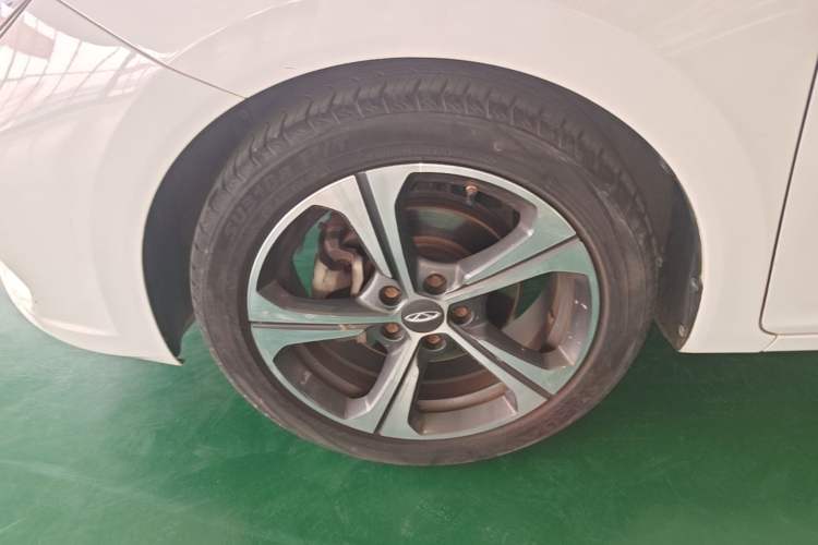 Used Chery Arrizo 5 2019 Facelifted PRO 1.5L Manual Youth Edition China VI Standard Left Front Wheel Hub