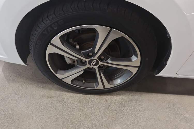 Used Chery Arrizo 5 2019 Revised PRO 1.5L CVT Youth Edition China VI Standard Left Front Wheel Hub