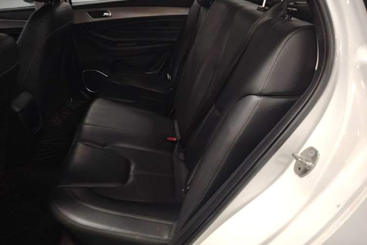 Used Chery Arrizo 5 2019 Revised PRO 1.5L CVT Youth Edition China VI Standard Left Rear Seat
