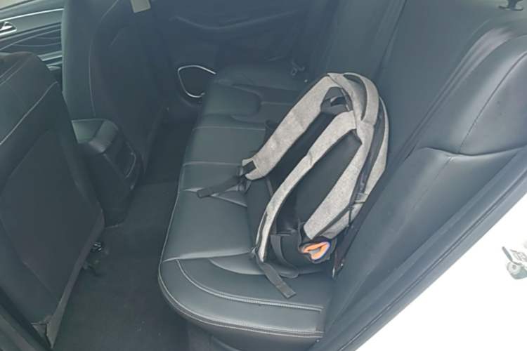 Used Chery Arrizo 5 2019 Revised PRO 1.5L CVT Youth Edition China VI Standard Left Rear Seat