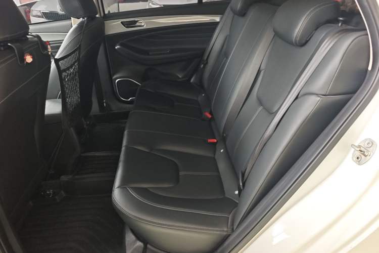 Used Chery Arrizo 5 2019 PRO 1.5L Manual Youth Edition China VI compliant Left Rear Seat