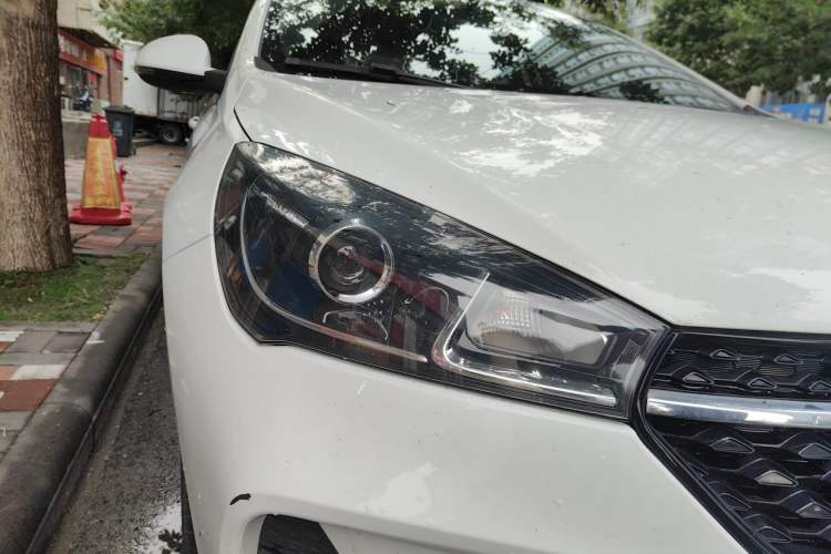 Used Chery Arrizo 5 2019 Facelifted PRO 1.5L Manual Youth Edition China VI Standard Right Front Headlight