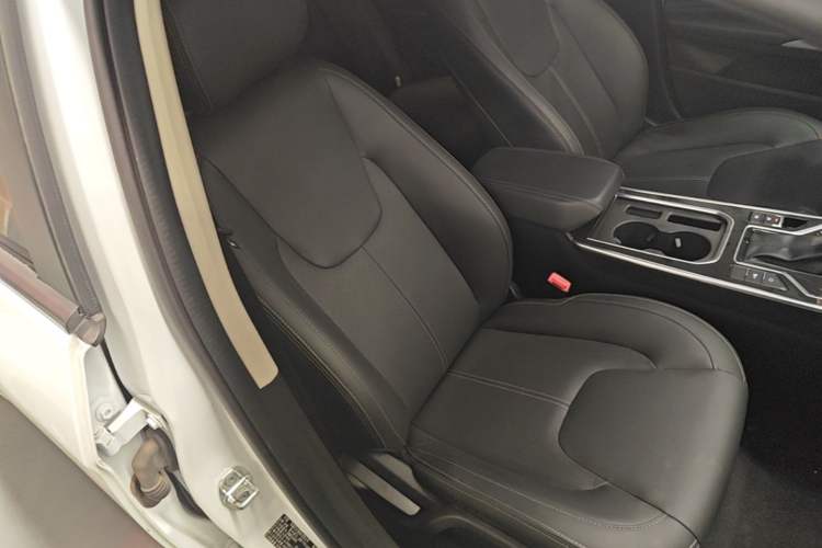 Used Chery Arrizo 5 2019 Revised PRO 1.5L CVT Youth Edition China VI Standard Right Front Seat
