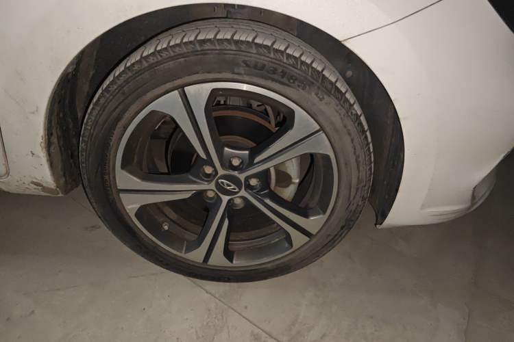 Used Chery Arrizo 5 2019 Facelifted PRO 1.5L Manual Youth Edition China VI Standard Right Front Wheel Hub