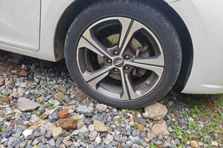 Used Chery Arrizo 5 2019 Facelifted PRO 1.5L Manual Youth Edition China VI Standard Right Front Wheel Hub