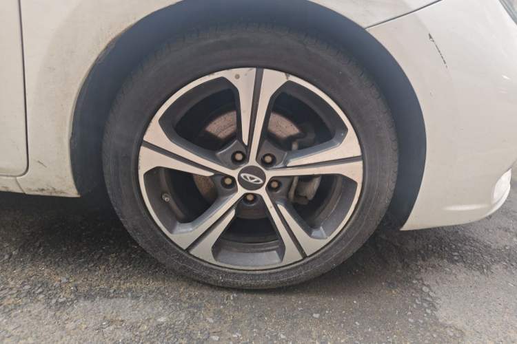 Used Chery Arrizo 5 2019 Revised PRO 1.5L CVT Youth Edition China VI Standard Right Front Wheel Hub