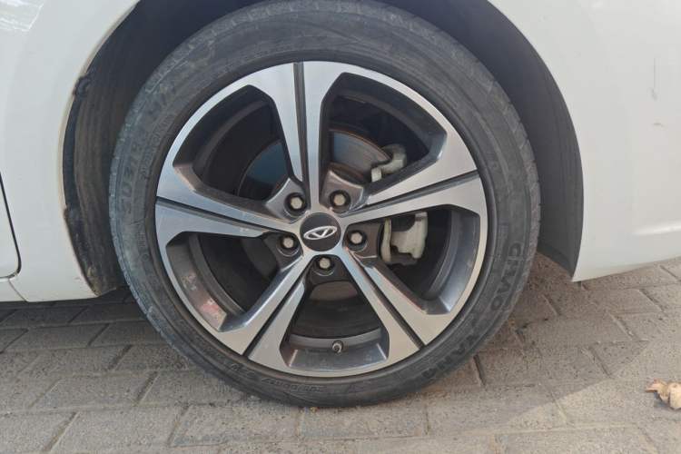 Used Chery Arrizo 5 2019 Revised PRO 1.5L CVT Youth Edition China VI Standard Right Front Wheel Hub