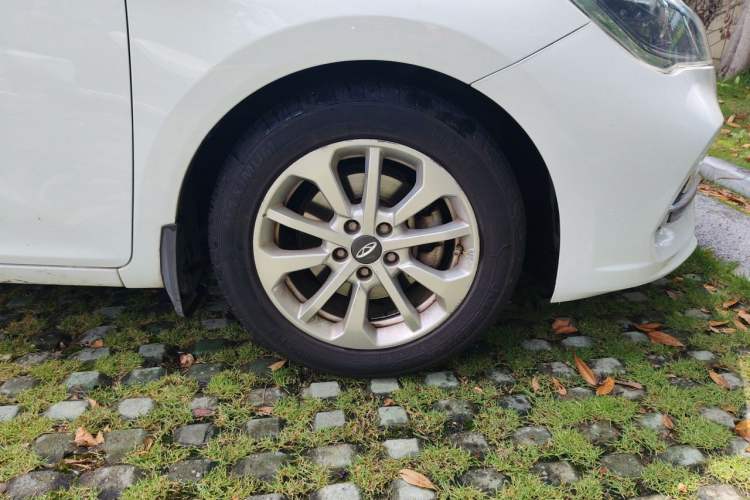 Used Chery Arrizo 5 2019 1.5L CVT Zizai Edition China V Standard Right Front Wheel Hub