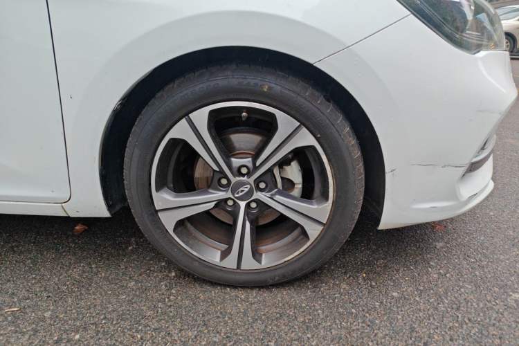 Used Chery Arrizo 5 2019 1.5L CVT New Freedom Edition China VI Standard Right Front Wheel Hub